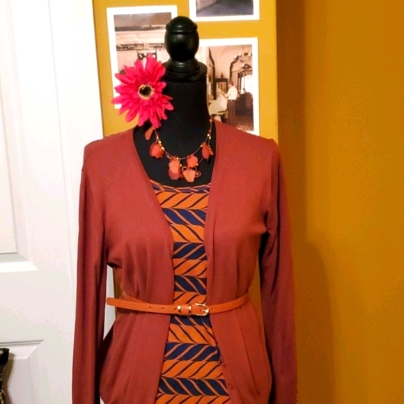 ❤ LuLaRoe Irma size m. - Picture 2 of 5